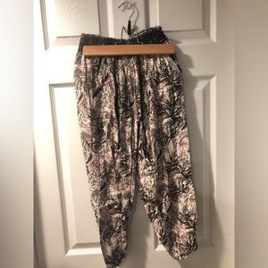 Cropped pull on pants